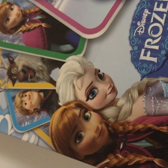 Disney Frozen hands down hasbro game - Picture 9 of 11